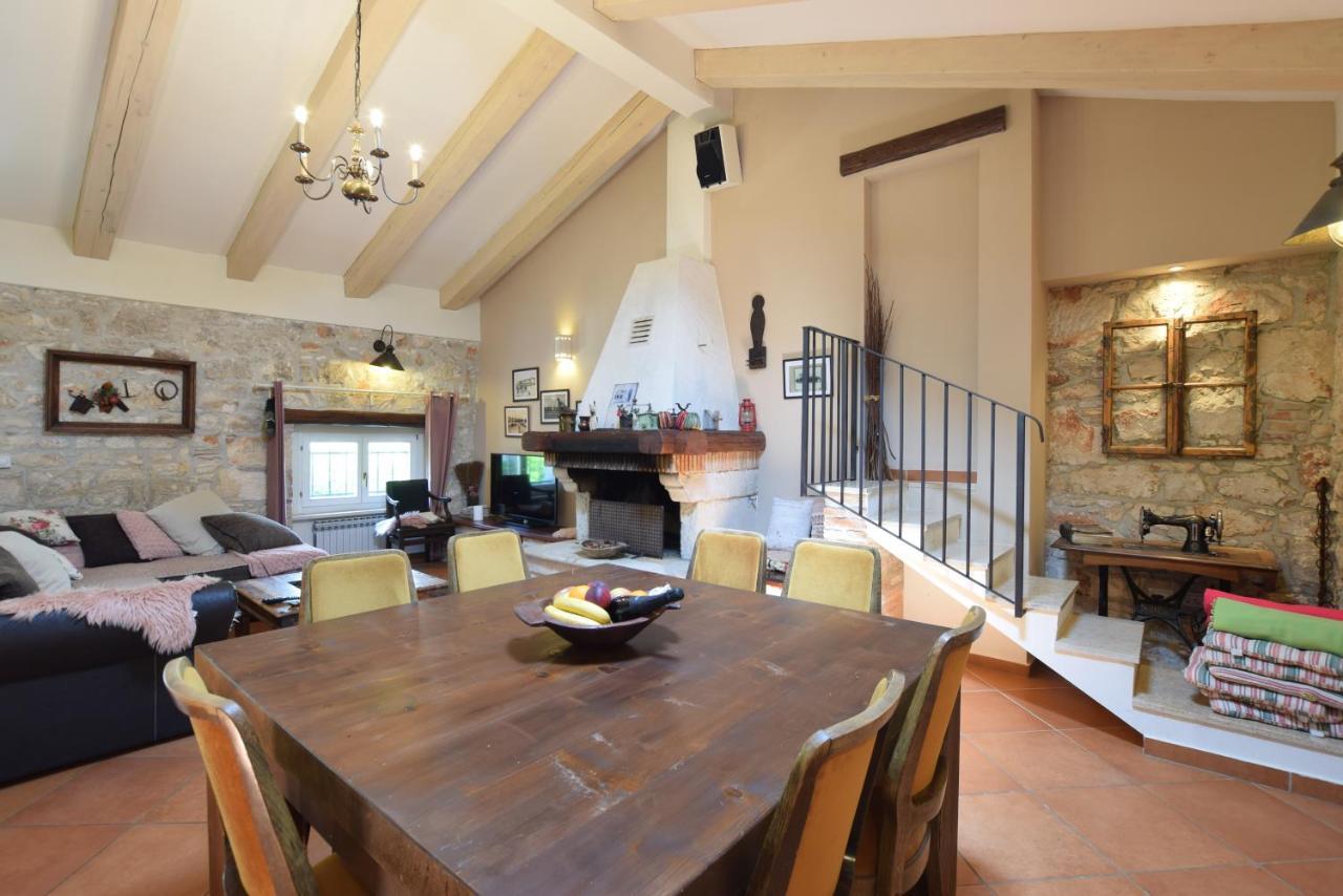 Saison Openning Prices Luxury Villa Nini With Fireplace, Private Pool, Bikes, Barbecue And Much More Пореч Екстер'єр фото