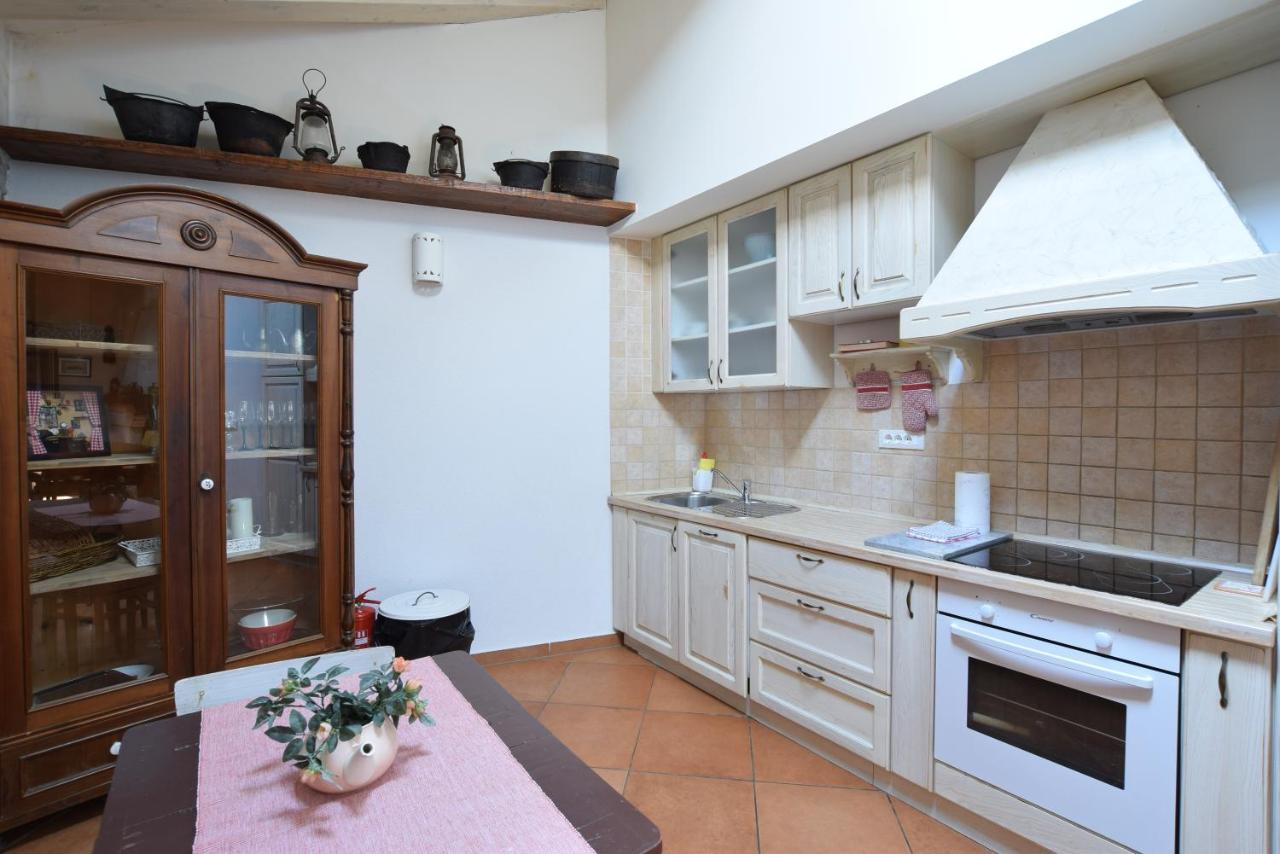 Saison Openning Prices Luxury Villa Nini With Fireplace, Private Pool, Bikes, Barbecue And Much More Пореч Екстер'єр фото